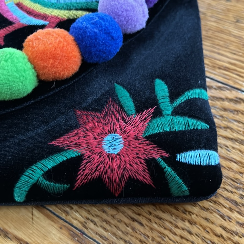 Black velour shoulder bag, chain strap, embroidered and pompom details. - Picture 9 of 12